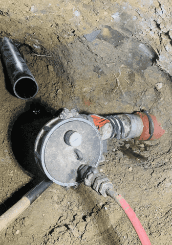 Trenchless pipe lining equipment